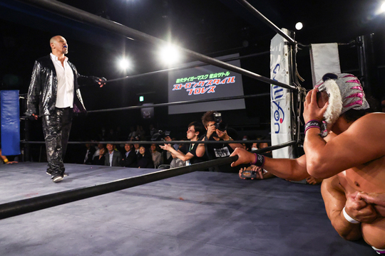 20241105プロレス - 初代タイガーマスク後援会|佐山サトル&ストロング